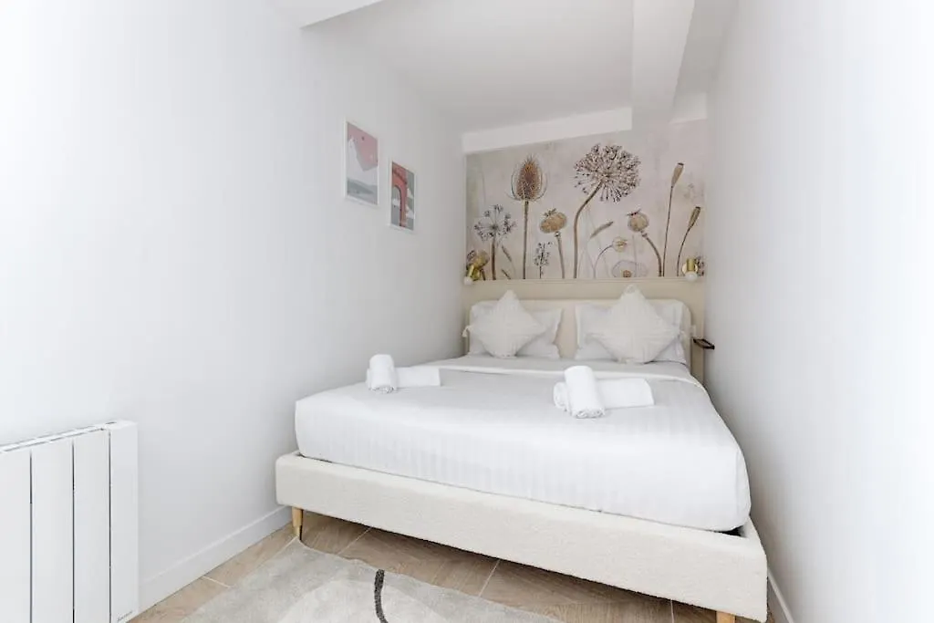 Mykeypers - Chic & Elegant Flat 2br/6p- Republique Apartament *